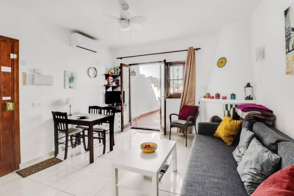 Capistrano Village, 1 Bedroom + Free Wi-Fi نيرخا المظهر الخارجي الصورة