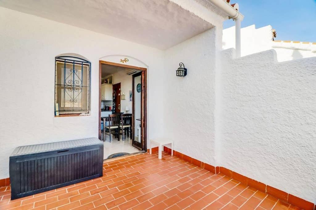 Capistrano Village, 1 Bedroom + Free Wi-Fi نيرخا المظهر الخارجي الصورة