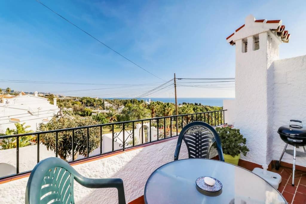 Capistrano Village, 1 Bedroom + Free Wi-Fi نيرخا المظهر الخارجي الصورة
