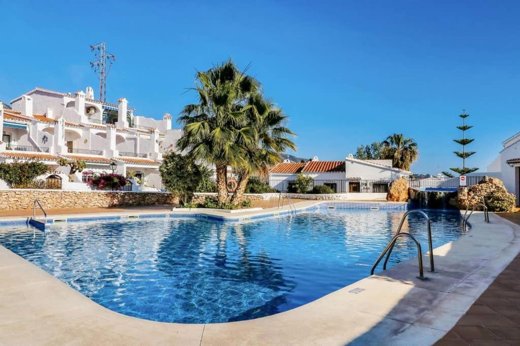 Capistrano Village, 1 Bedroom + Free Wi-Fi نيرخا المظهر الخارجي الصورة